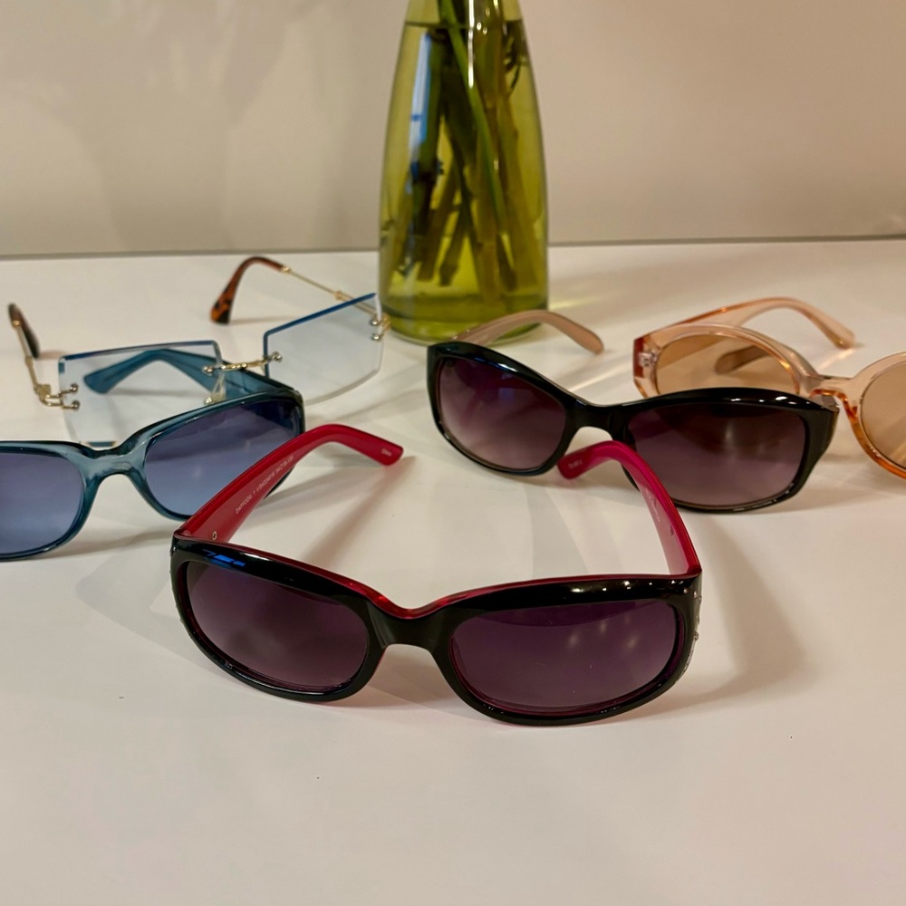 Chic Sunglasses Set in Bold Colors